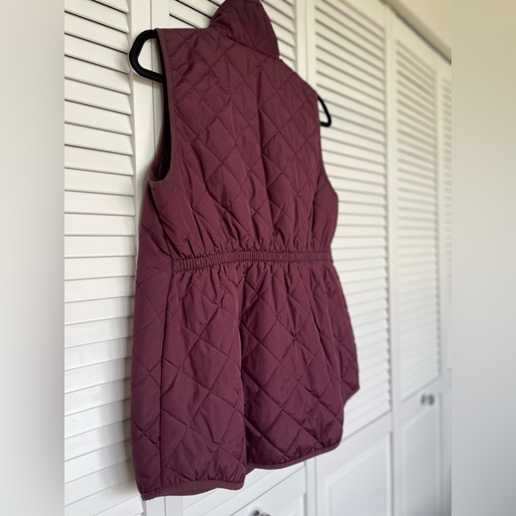 Old Navy MATERNITY Vest - Size M - Picture 7 of 8